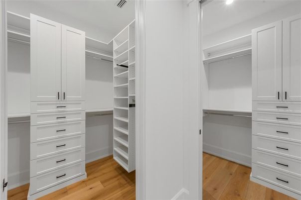 Interior, Walk-in Closets, Wood Texture Flooring