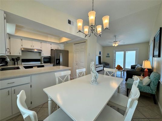 Chandelier, Dining room, Interior, Kitchen, Living room, Stainless Steel Appliances