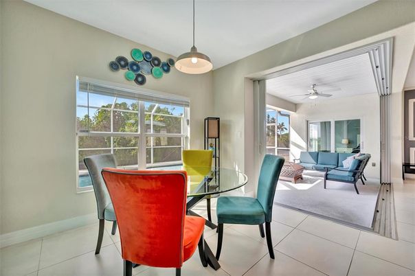 Dining room, Interior, Living room, Pendant Lights
