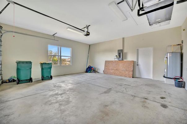 Garage, Interior