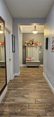 Interior, Pendant Lights, Wood Texture Flooring