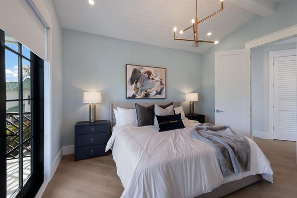 Bedroom, Interior, Pendant Lights, Recessed Lighting, Wood Texture Flooring