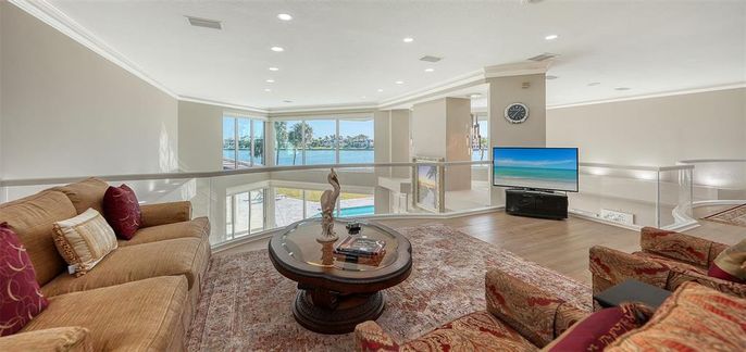 Interior, Living room, Recessed Lighting, Water, Wood Texture Flooring