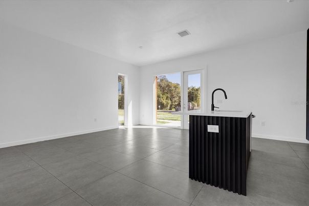 Empty room, Interior, Recessed Lighting