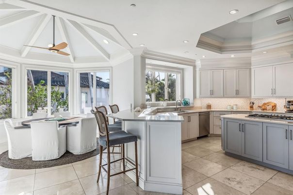 Dining room, Interior, Kitchen, Recessed Lighting, Stainless Steel Appliances