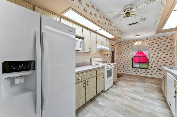 Interior, Kitchen, Pendant Lights, Wood Texture Flooring