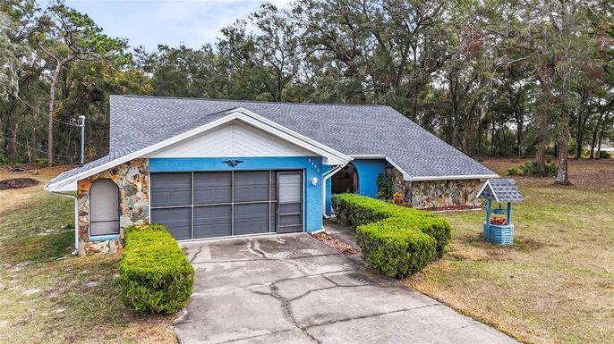 Attached, Exterior, Facade, Ranch