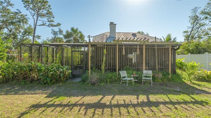 Backyard, Exterior