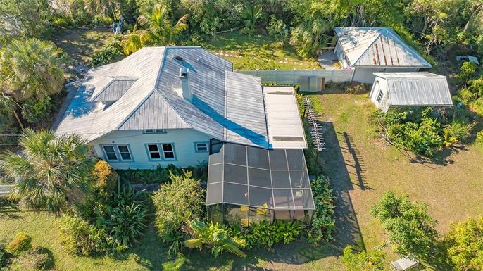 Exterior, Drone