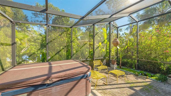Glass Ceilings, Hot Tub, Interior, Sun Room