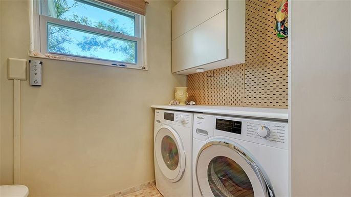 Interior, Utility Closets, Washer
