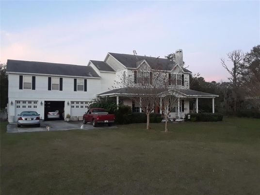 Attached, Exterior, Facade, Farmhouse