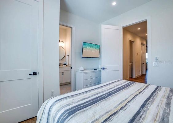 Bedroom, Interior, Recessed Lighting
