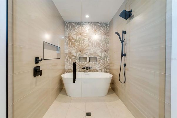 Bathroom, Free Standing Baths, Interior, Recessed Lighting