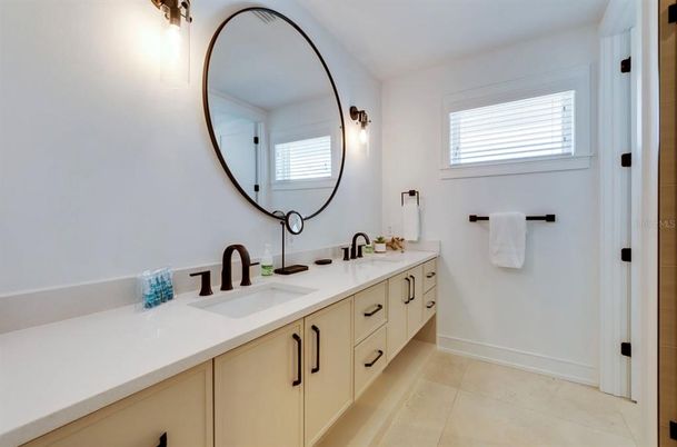Bathroom, Dual Sink Vanities, Interior