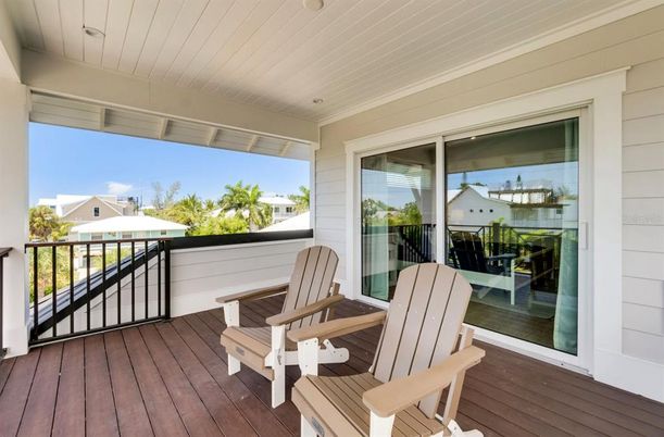 Exterior, Wood Texture Flooring