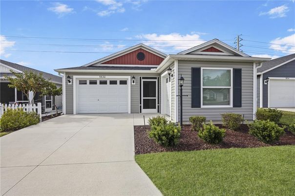 Attached, Exterior, Facade, American Craftsman
