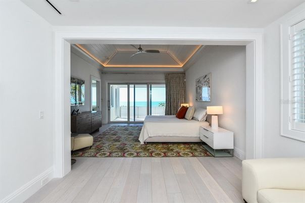 Bedroom, Interior, Recessed Lighting, Water, Wood Texture Flooring