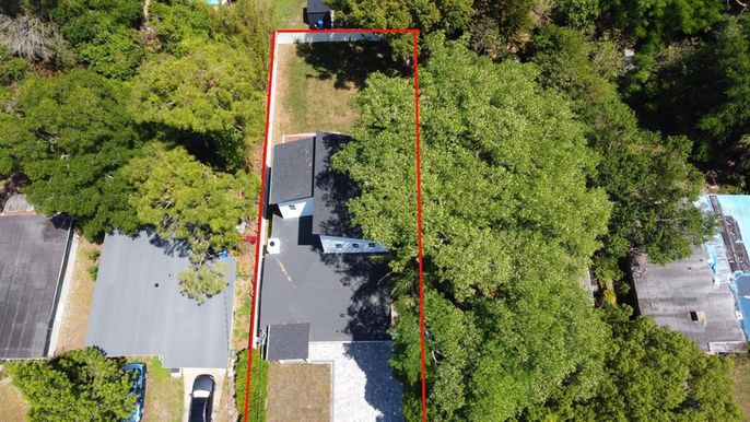 Exterior, Drone