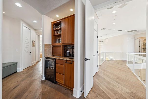 Chandelier, Interior, Recessed Lighting, Wood Texture Flooring