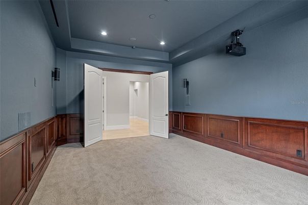 Empty room, Interior, Recessed Lighting