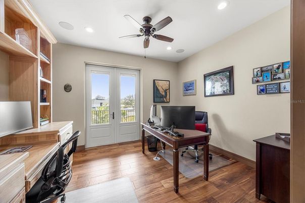 Home Office, Interior, Recessed Lighting, Wood Texture Flooring