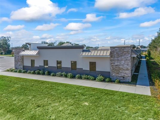 Backyard, Exterior, Facade, Modern