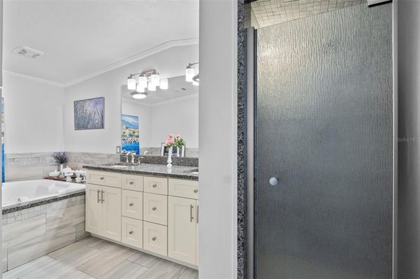 Bathroom, Dual Sink Vanities, Interior
