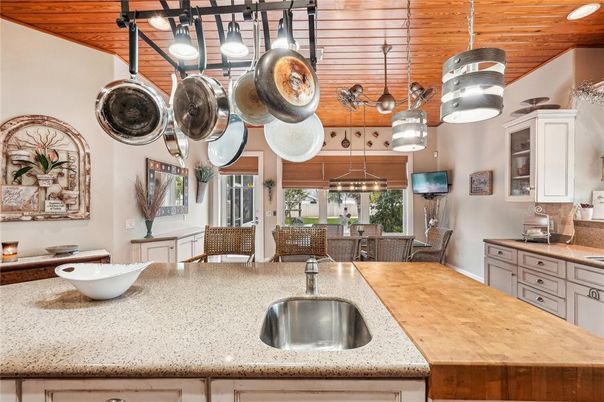Dining room, Interior, Kitchen, Pendant Lights, Wooden Ceilings