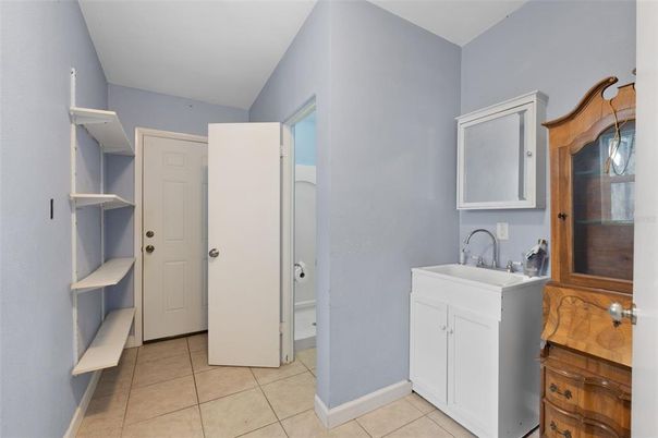 Bathroom, Interior, Pendant Lights