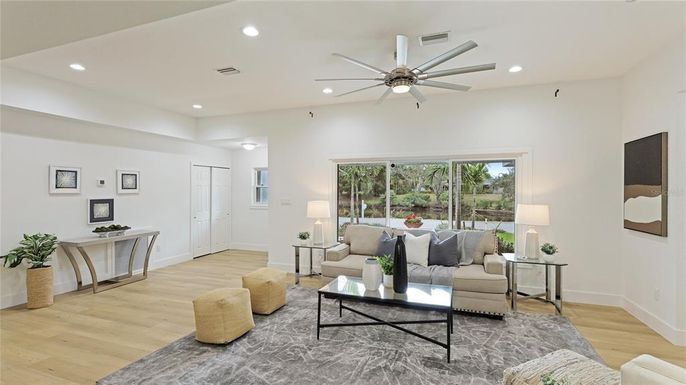 Interior, Living room, Recessed Lighting, Wood Texture Flooring
