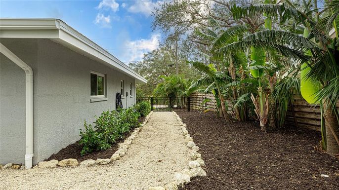Backyard, Exterior