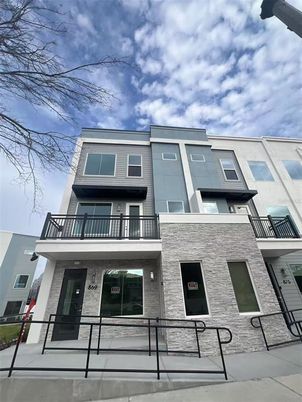 Exterior, Facade, Brick Facade, Rowhouse