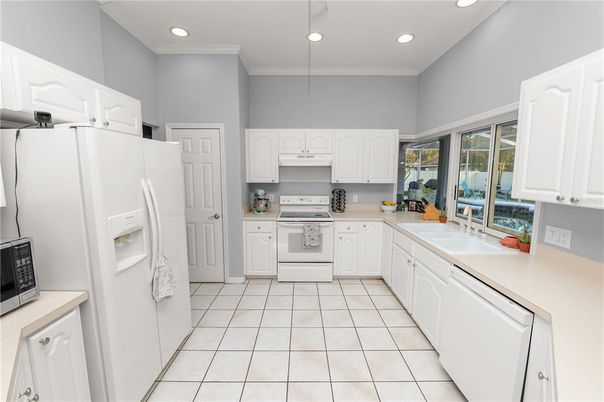 Interior, Kitchen, Recessed Lighting