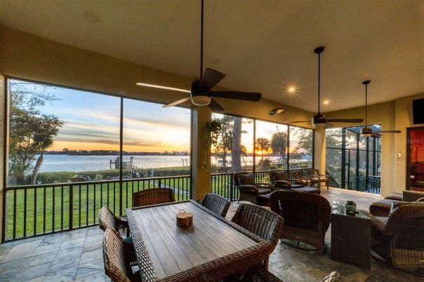 Dining room, Interior, Sun Room, Water