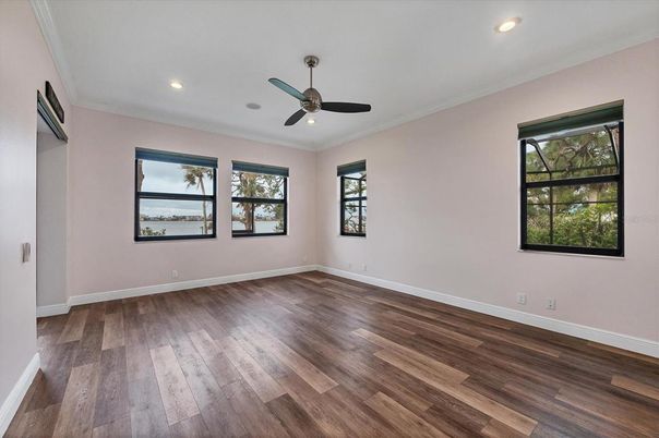 Empty room, Interior, Recessed Lighting, Wood Texture Flooring