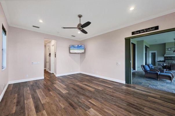 Interior, Recessed Lighting, Wood Texture Flooring