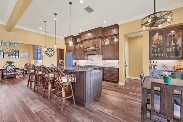 Dining room, Interior, Kitchen, Pendant Lights, Recessed Lighting, Wood Texture Flooring