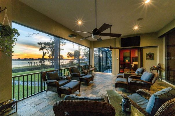 Interior, Living room, Water