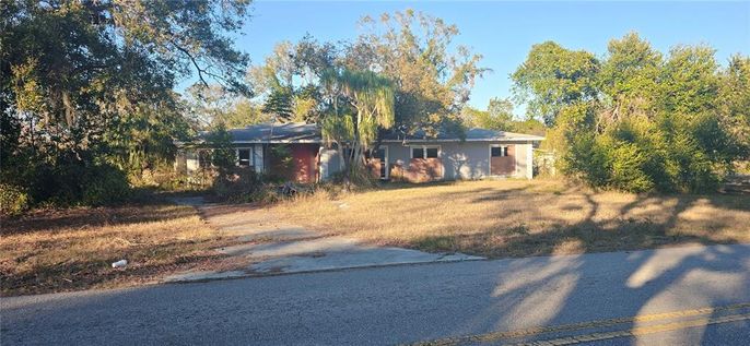 Backyard, Exterior, Facade, Brick Facade, None