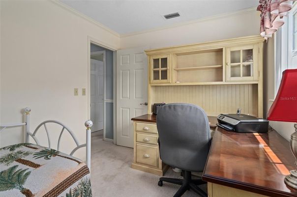 Home Office, Interior