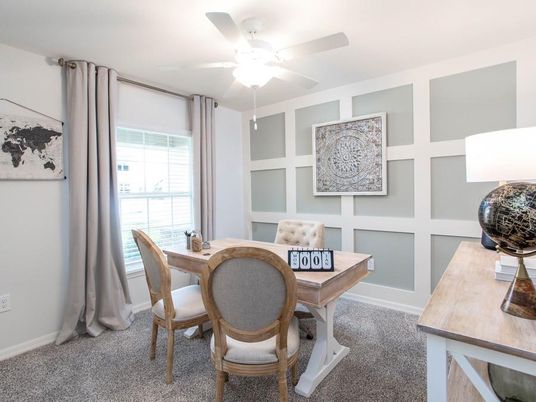 Home Office, Interior