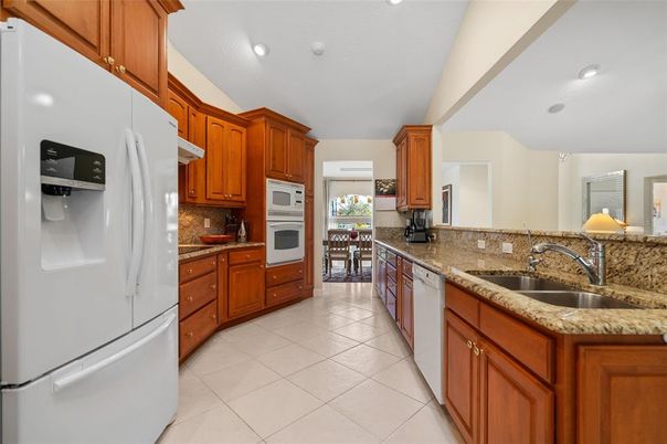 Dining room, Interior, Kitchen, Recessed Lighting