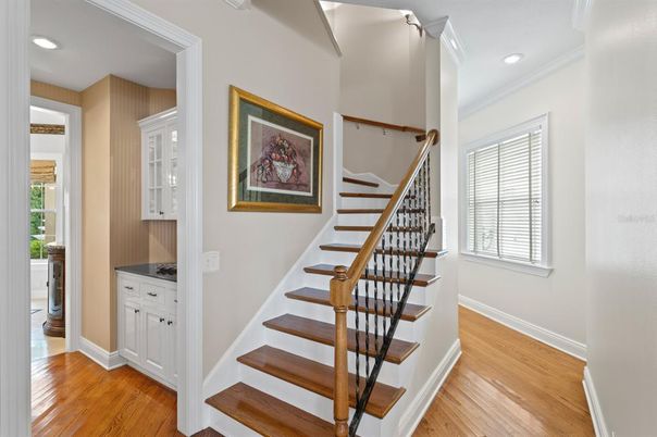 Interior, Recessed Lighting, Wood Texture Flooring