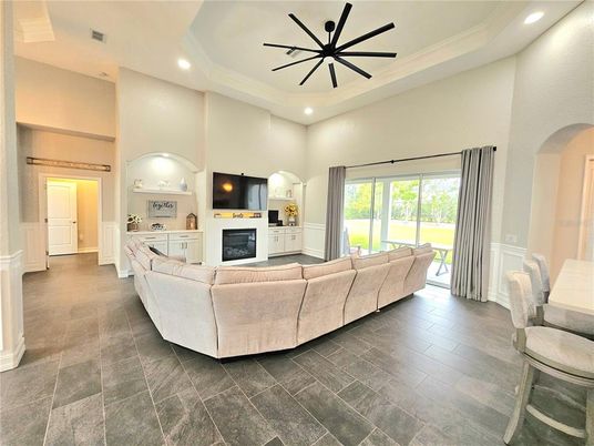 Fireplace, Interior, Living room, Pendant Lights, Recessed Lighting