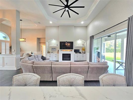 Fireplace, Interior, Living room, Pendant Lights, Recessed Lighting, Wood Texture Flooring