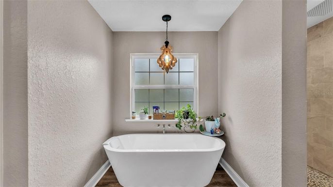 Bathroom, Free Standing Baths, Interior, Pendant Lights, Wood Texture Flooring