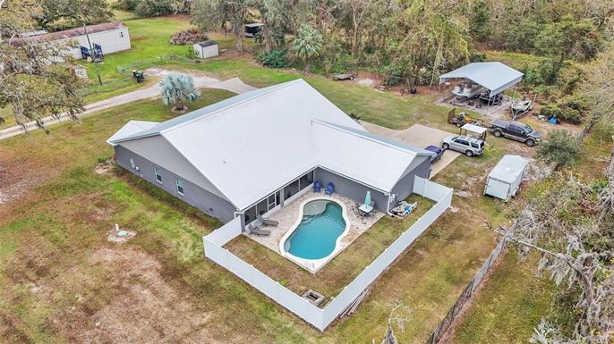 Exterior, Drone