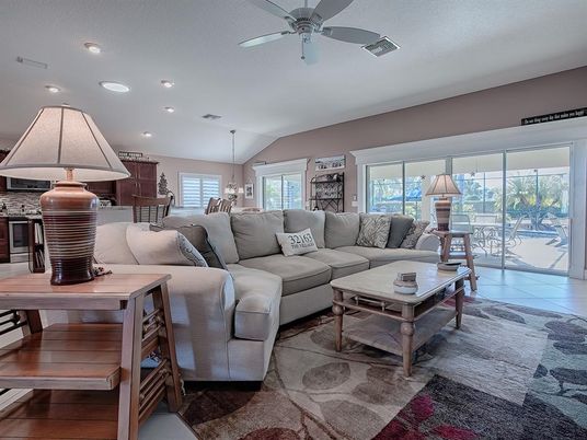 Dining room, Interior, Living room, Pendant Lights, Recessed Lighting