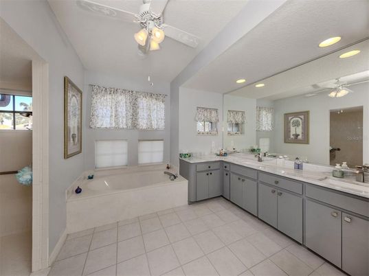Bathroom, Dual Sink Vanities, Interior, Recessed Lighting